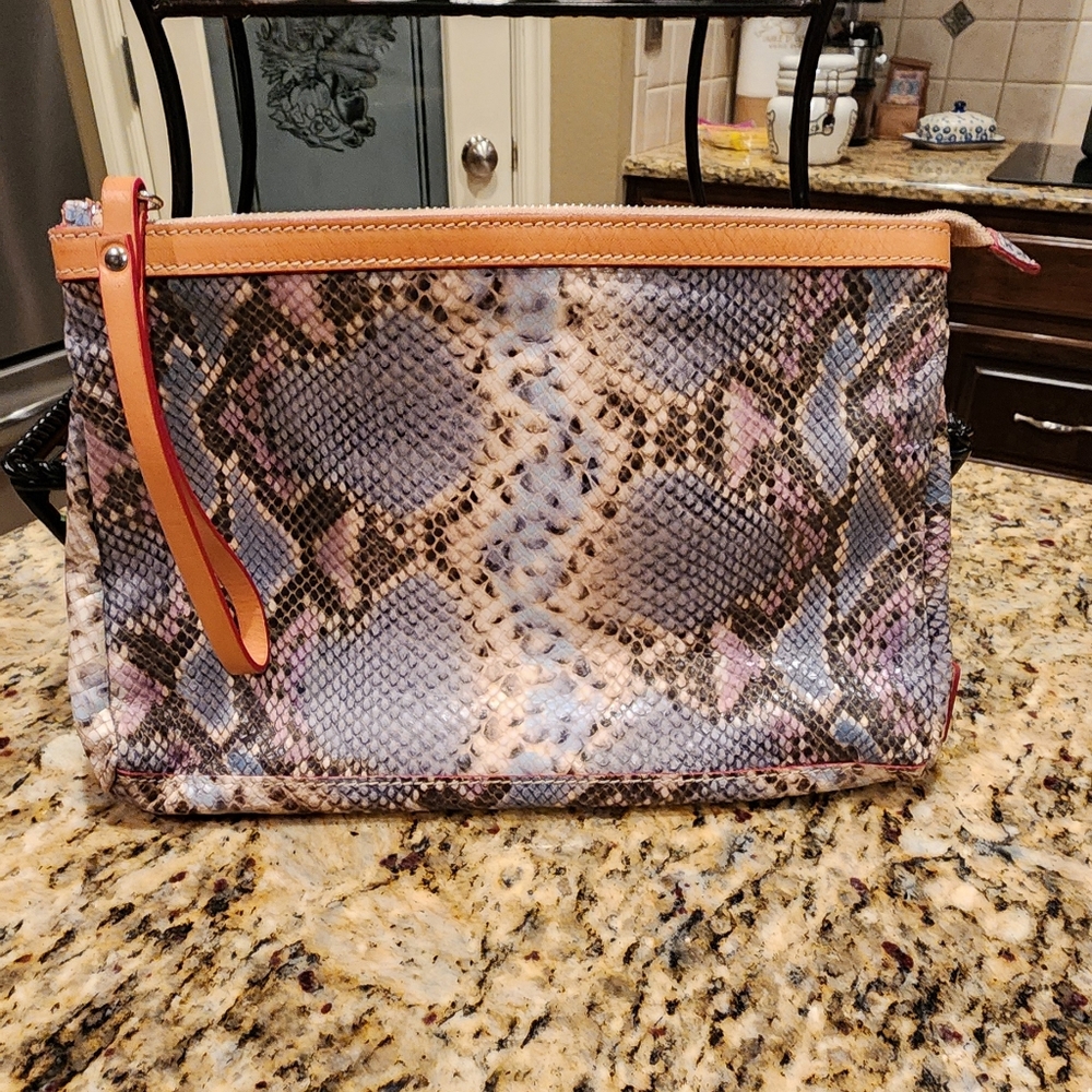 Cavalcanti wristlet clutch